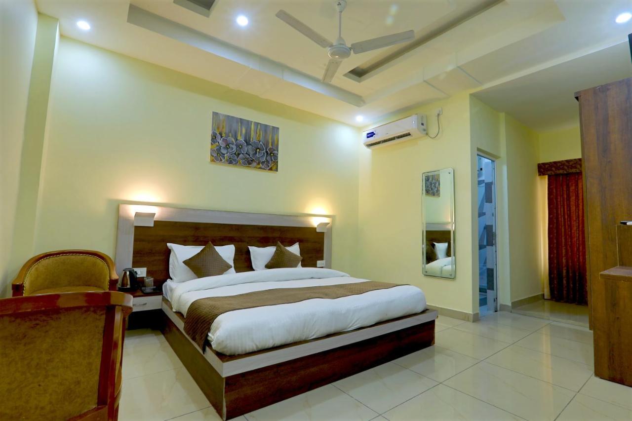 Hotel The Glory Rishīkesh Esterno foto